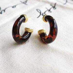 Julie Vos Hoop Earrings - Madison - Tortoiseshell Gold